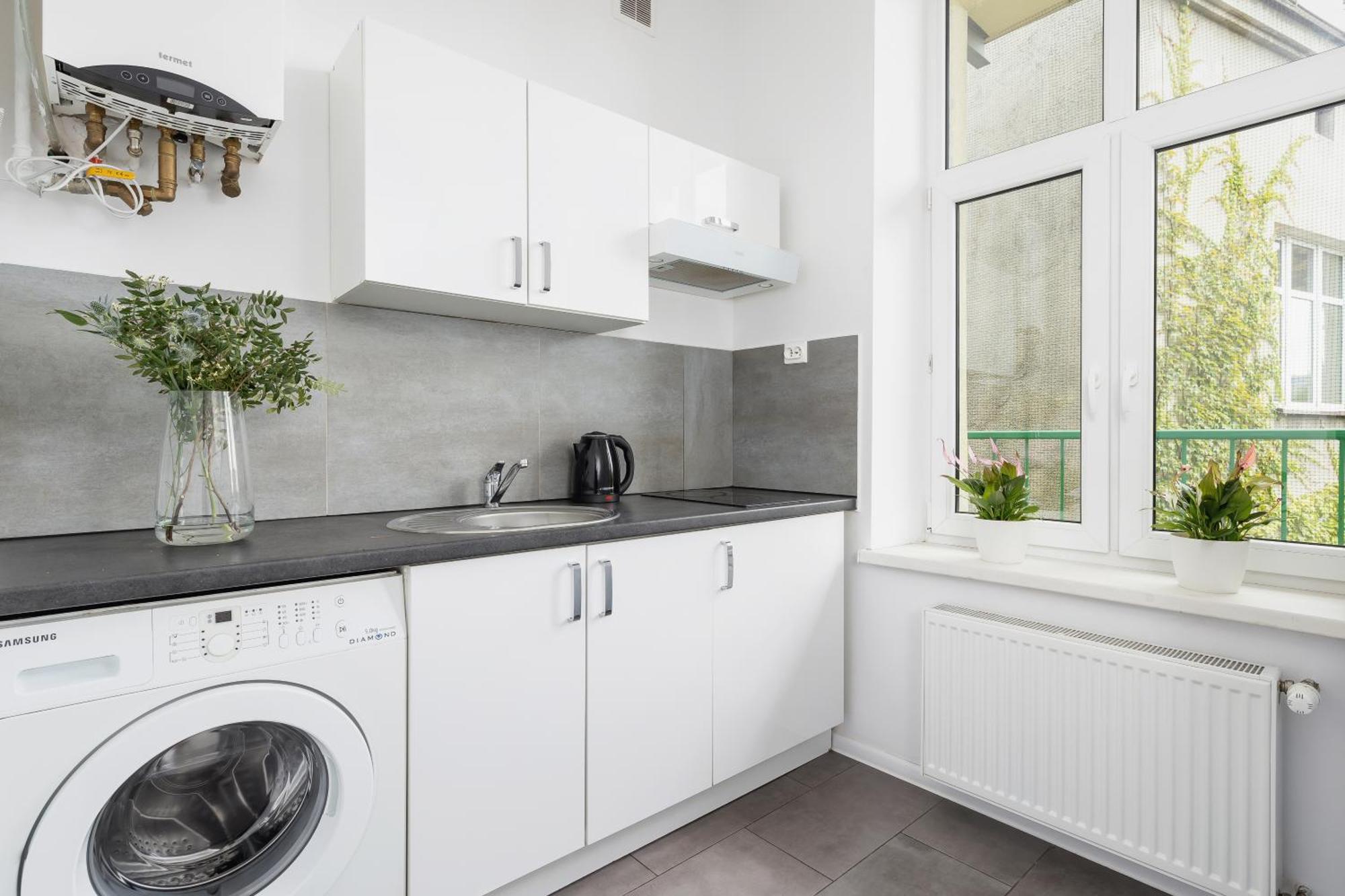 1-Bedroom Apartment With Balcony - Dluga 65 Cracovia Exterior foto