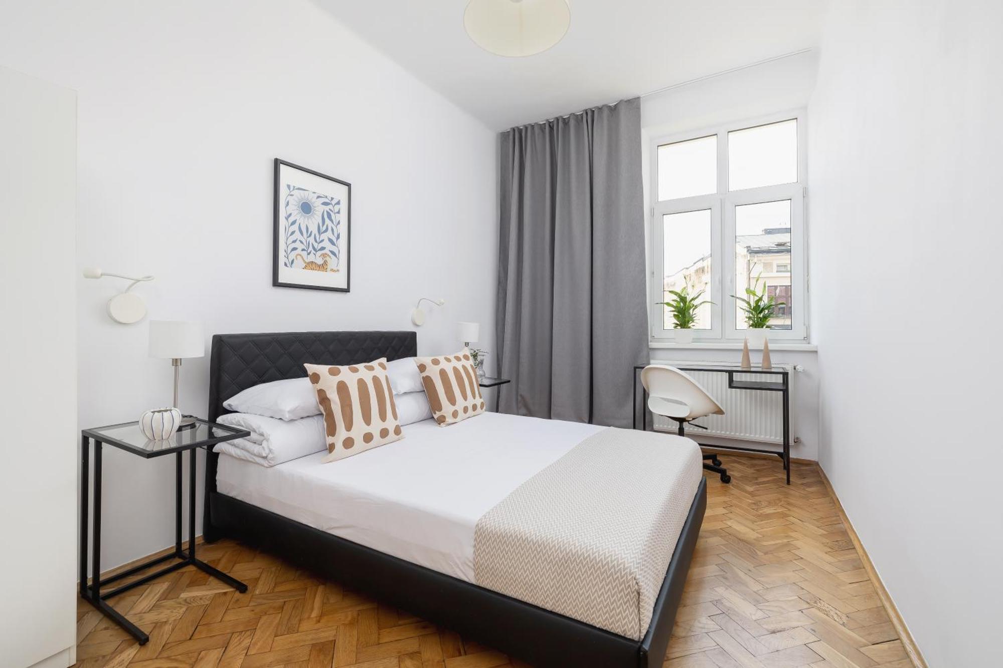 1-Bedroom Apartment With Balcony - Dluga 65 Cracovia Exterior foto