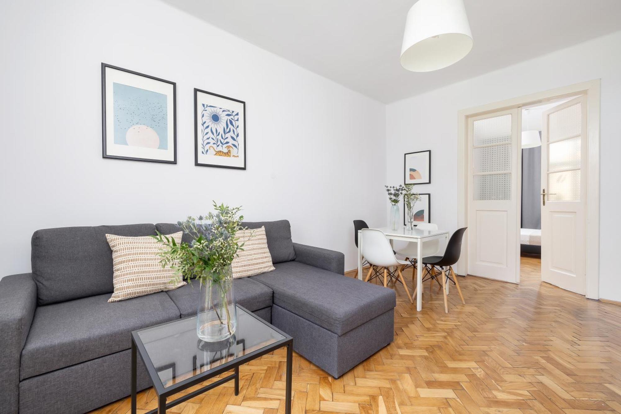 1-Bedroom Apartment With Balcony - Dluga 65 Cracovia Exterior foto